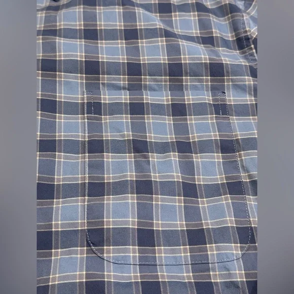 Vineyard Vines Men’s On The Go/Tucker Shirts Lot Of 2 Size XLG Blue Lightweight - Picture 5 of 15